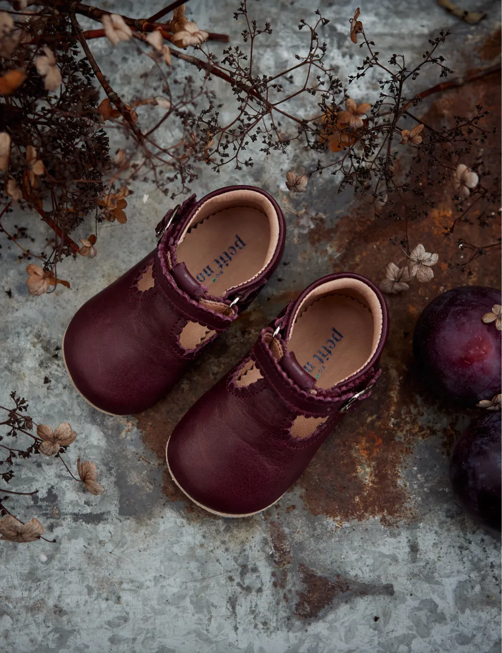 Baby Scallop T-bar - Plum
