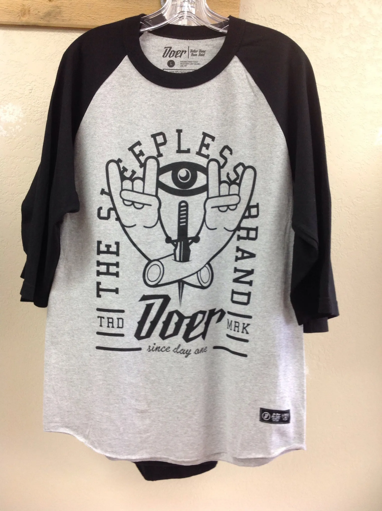 Doer The Sleepless Brand Raglan Baseball Tee