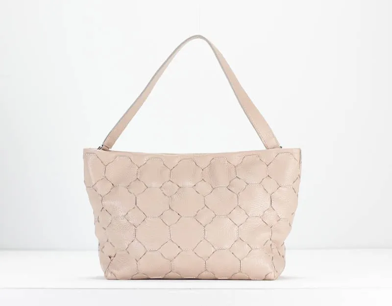 Helon clutch - Handwoven powder pink leather