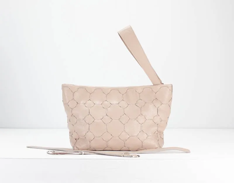 Helon clutch - Handwoven powder pink leather