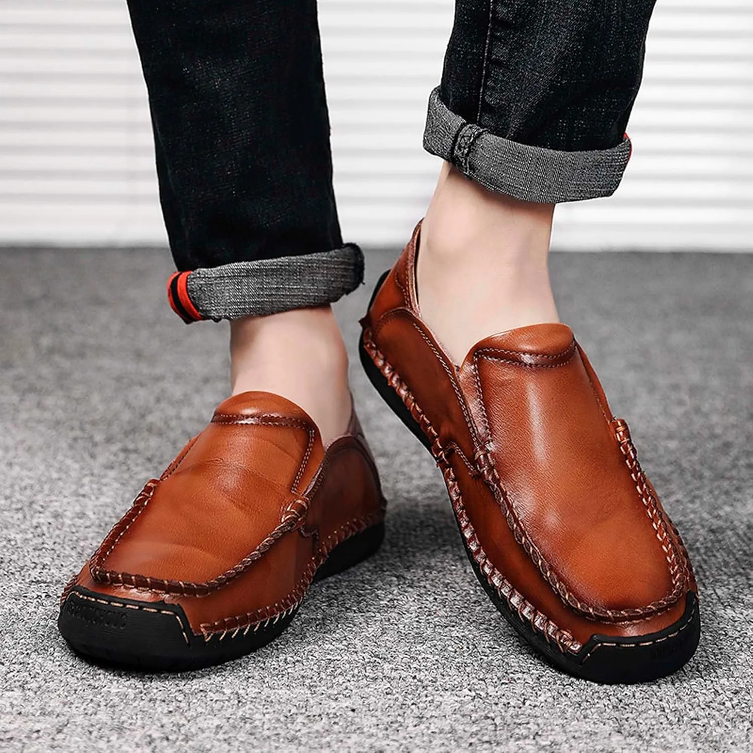 Men's Casual Loafers Fashion Walking Shoes Non-slip Driving Shoes Comfortable Cowhide Casual Shoes Business Office Shoes Outdoor Casual Sneakers