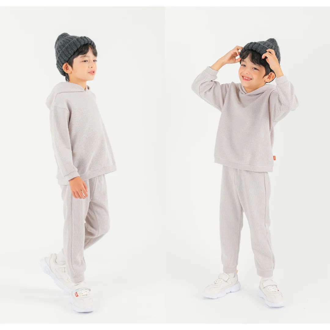 Ozkiz White "Moodi Woodi" Sneakers  (Size 160-210)