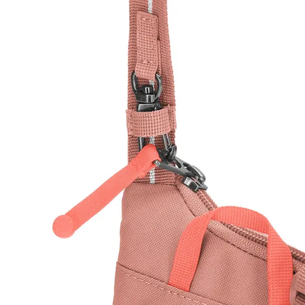 Pacsafe GO anti-theft tech crossbody