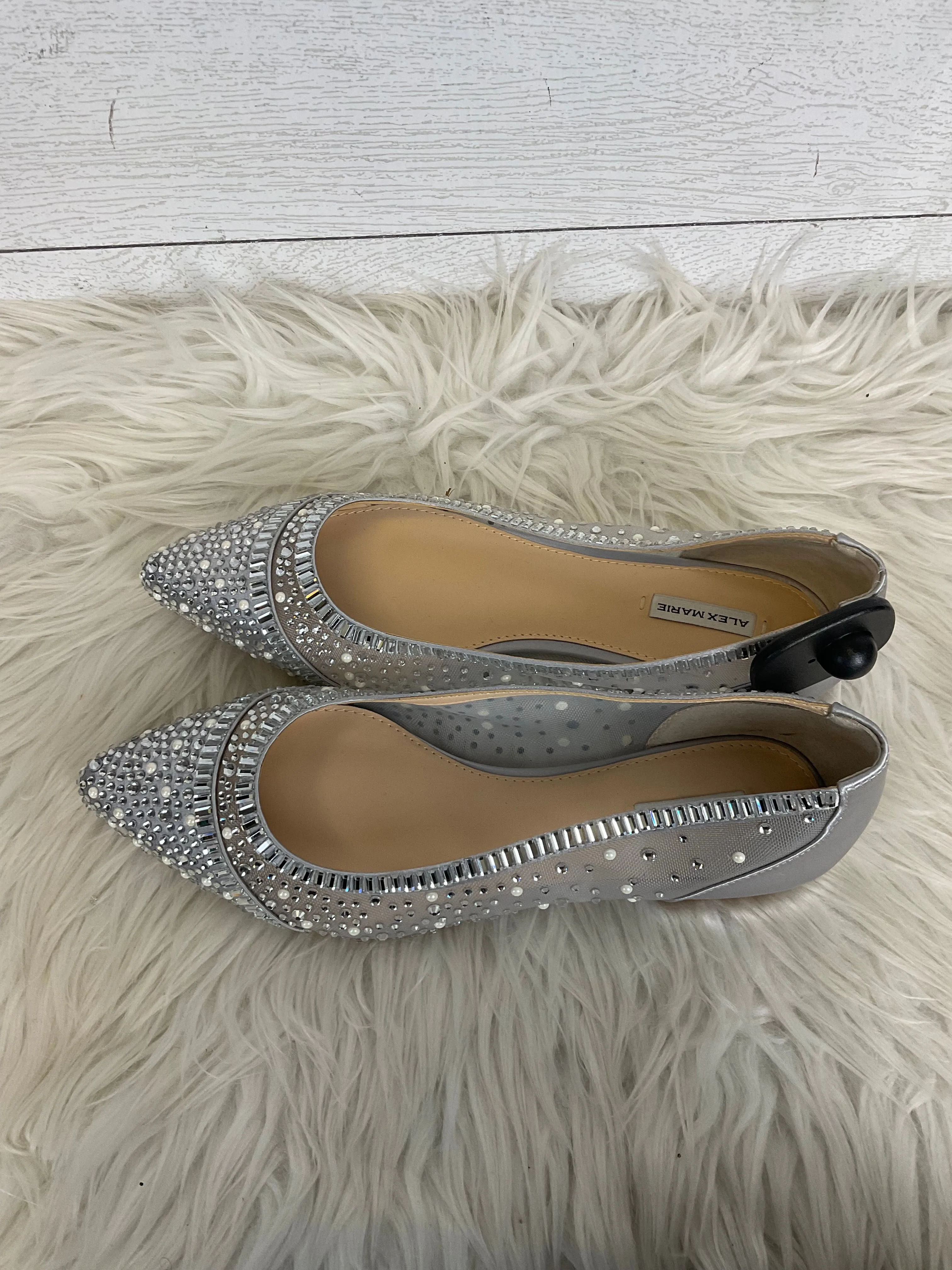 Shoes Flats By Alex Marie In Silver, Size: 7.5