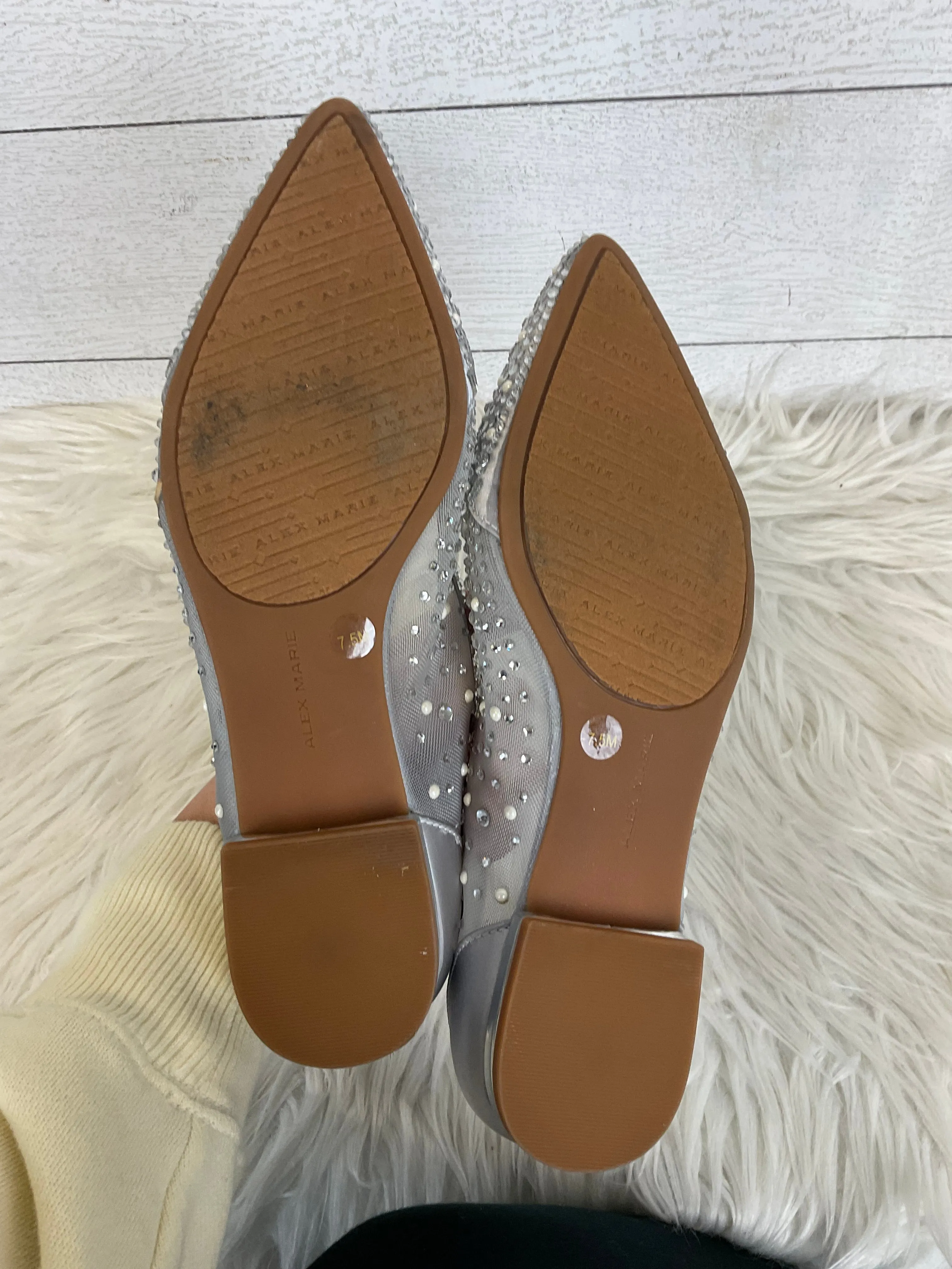 Shoes Flats By Alex Marie In Silver, Size: 7.5