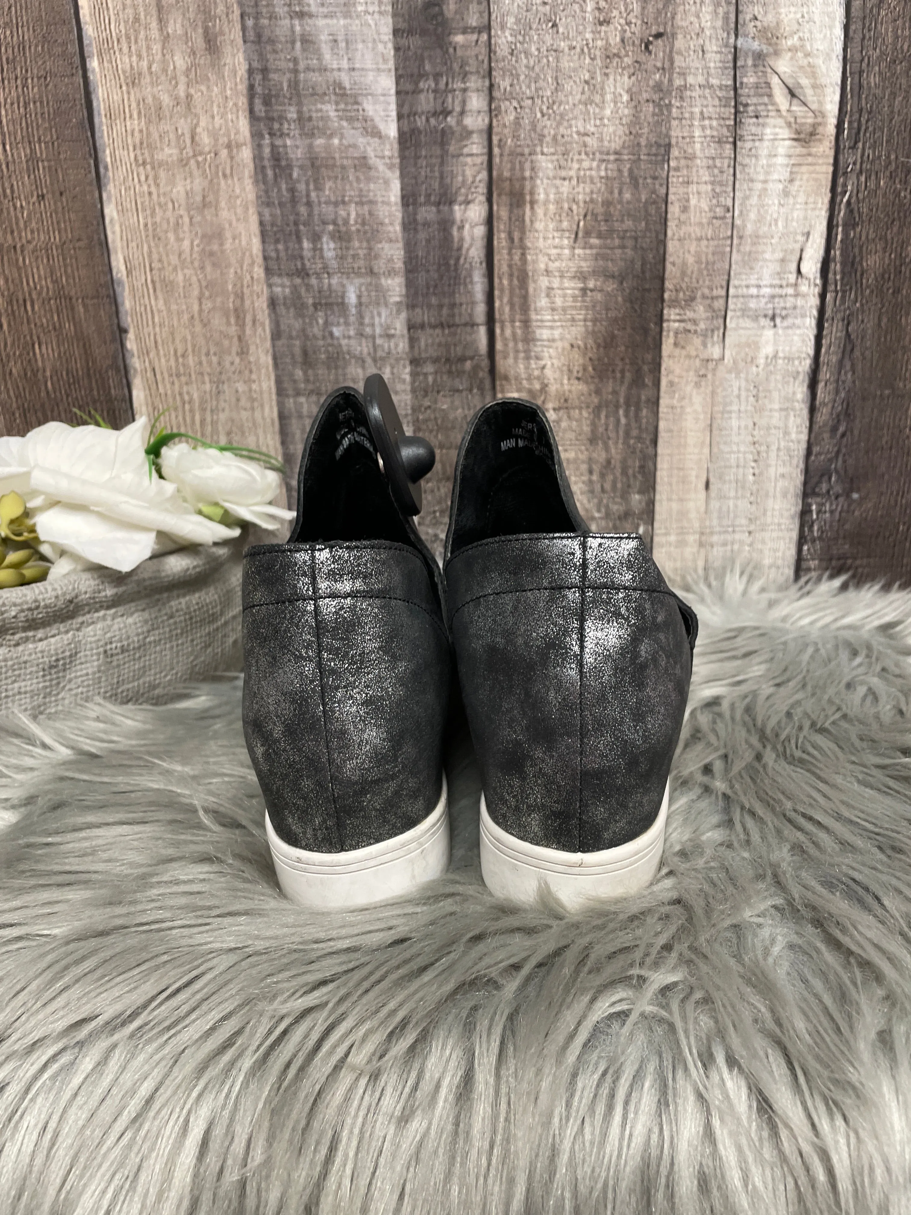Shoes Flats By Corkys In Black, Size: 7