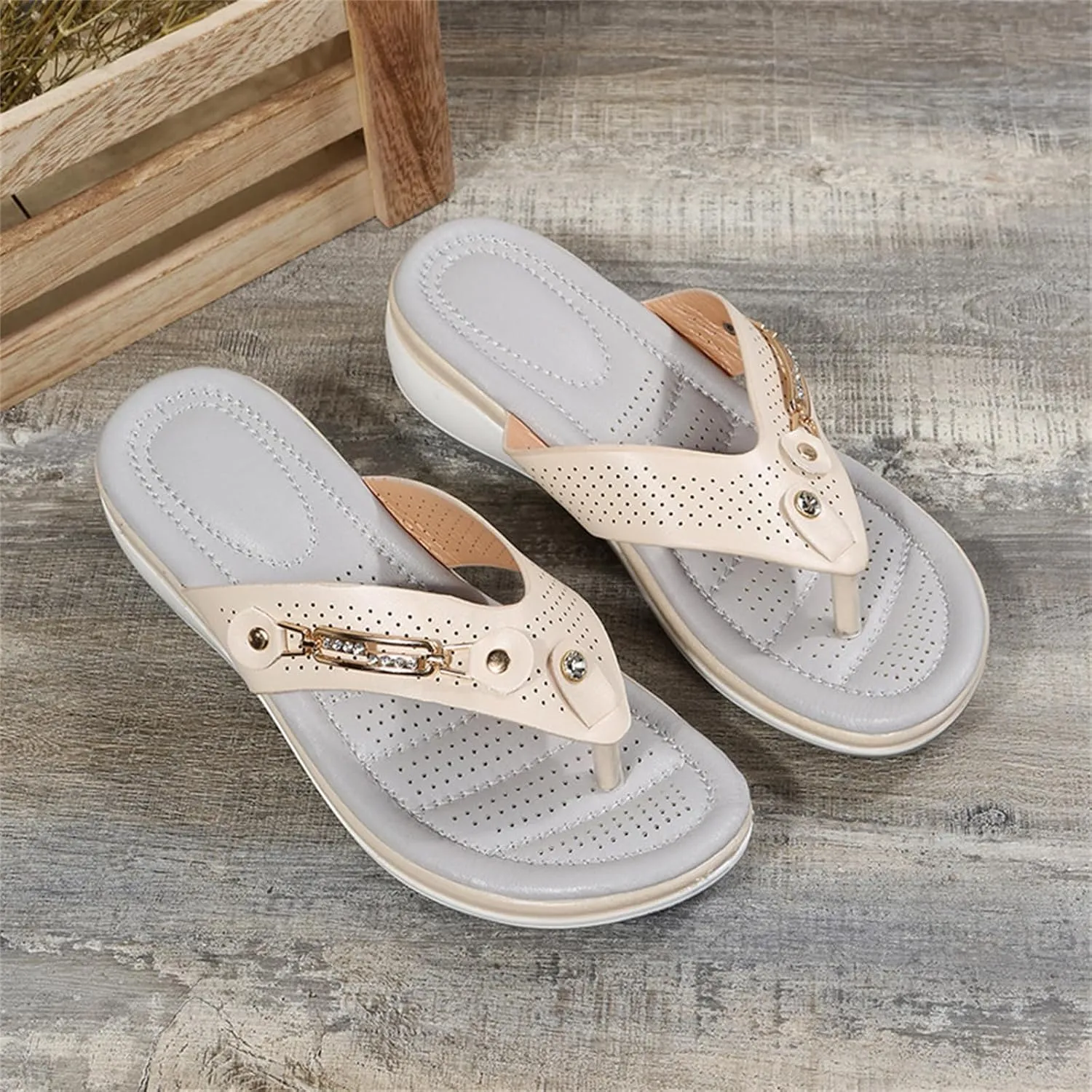 Womens Arch Support Flip Flops Comfortable Yoga Mat Slip On Low Wedge Sandals Summer Clip Toe Beach Walking Thong Cushion Sandals for Women Shower Shoes Indoor