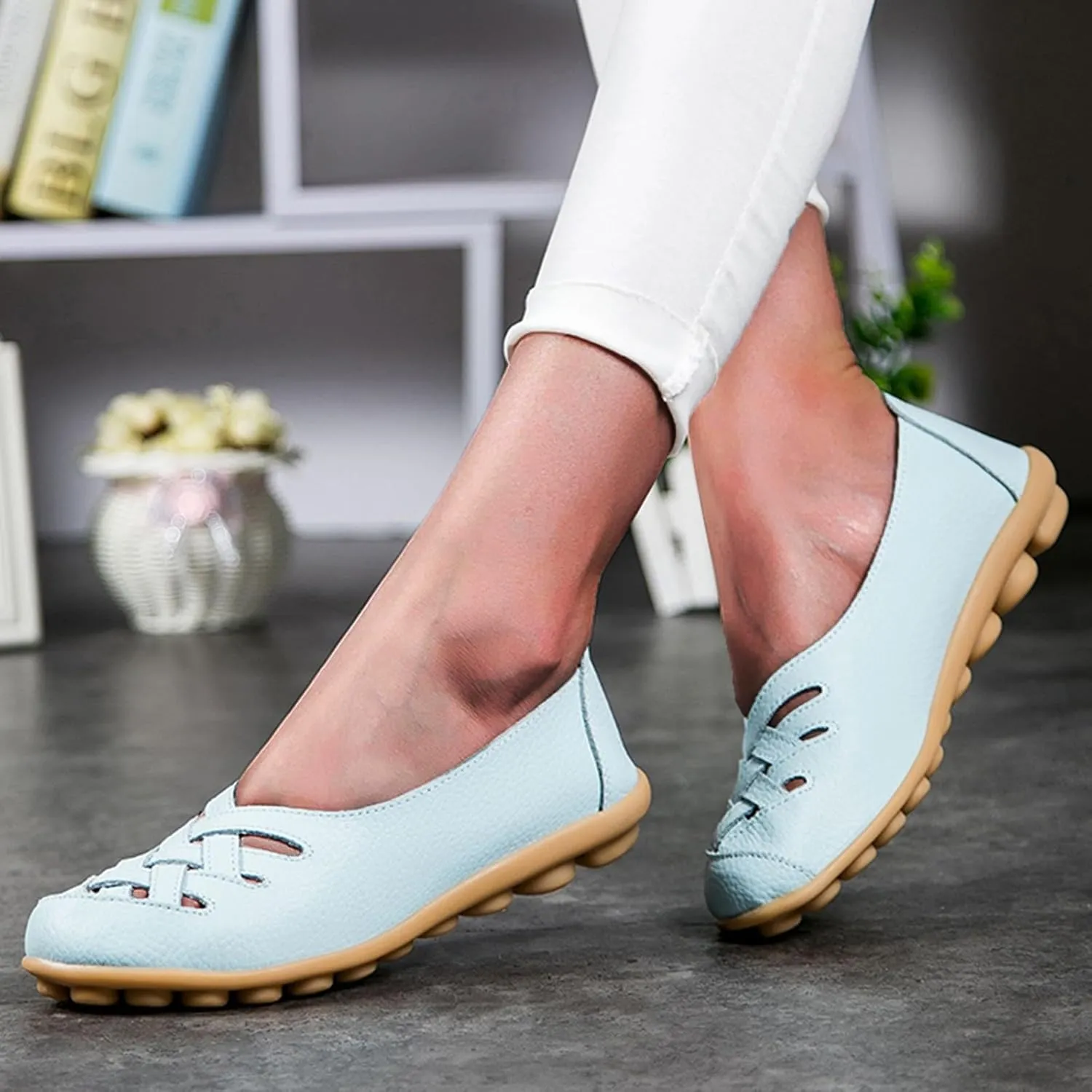 Women's Leather Penny Loafers Classic Hollow Leather Foldable Shoes Comfortable Round Toe Slip-On Dress Shoes