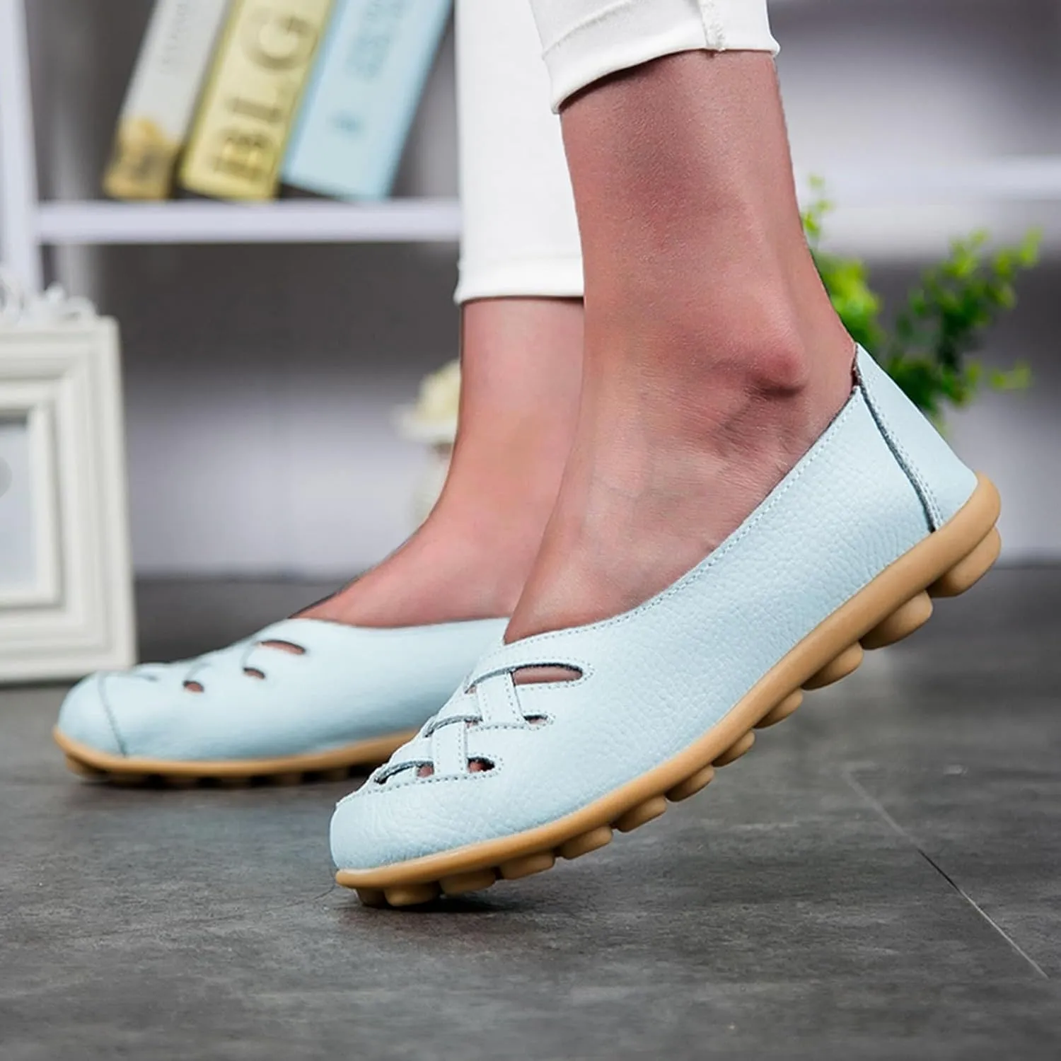 Women's Leather Penny Loafers Classic Hollow Leather Foldable Shoes Comfortable Round Toe Slip-On Dress Shoes
